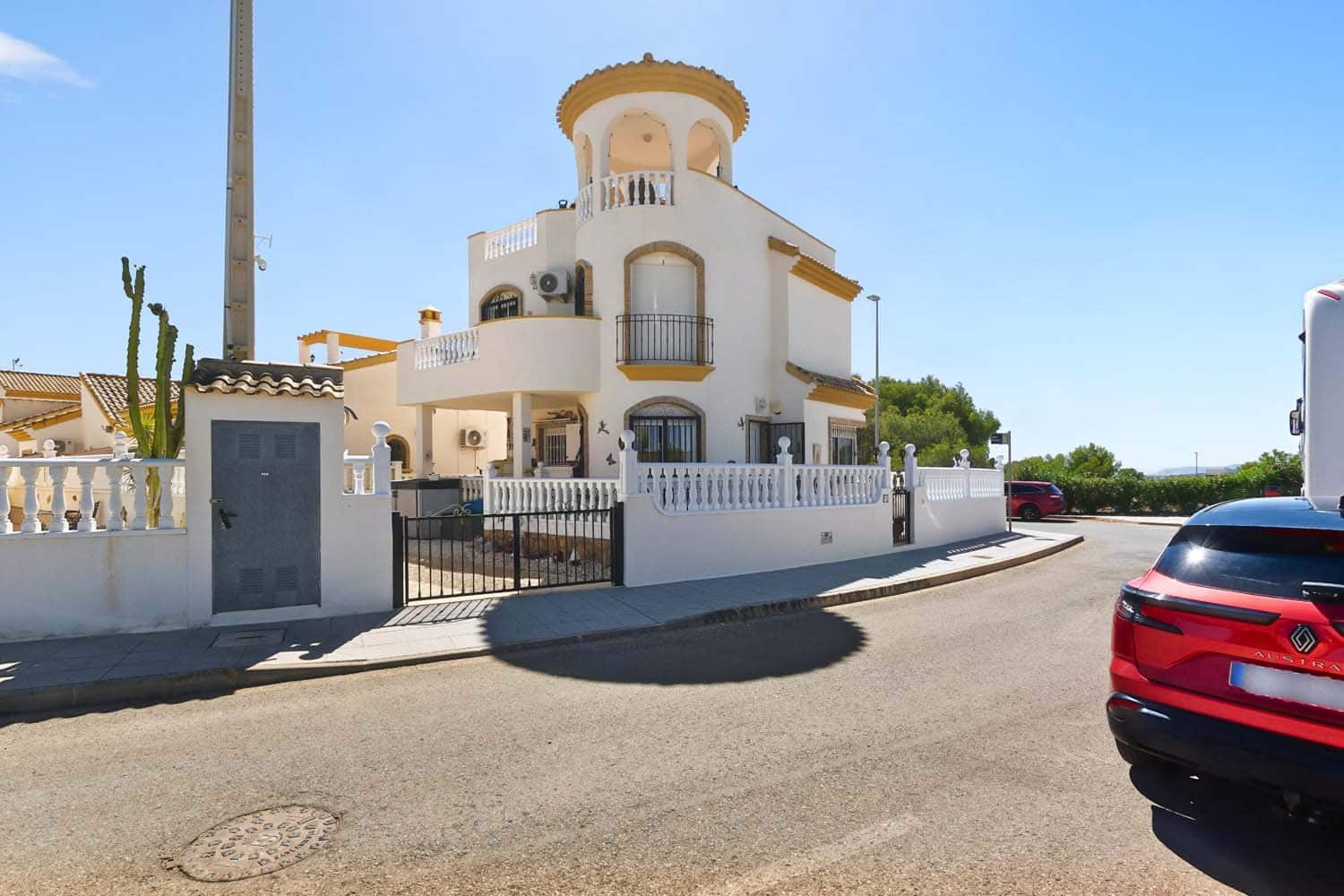 3 soverom Villa til salgs i Pinar de Campoverde med svømmebasseng garasje - € 275 000 (Ref: 10088718)