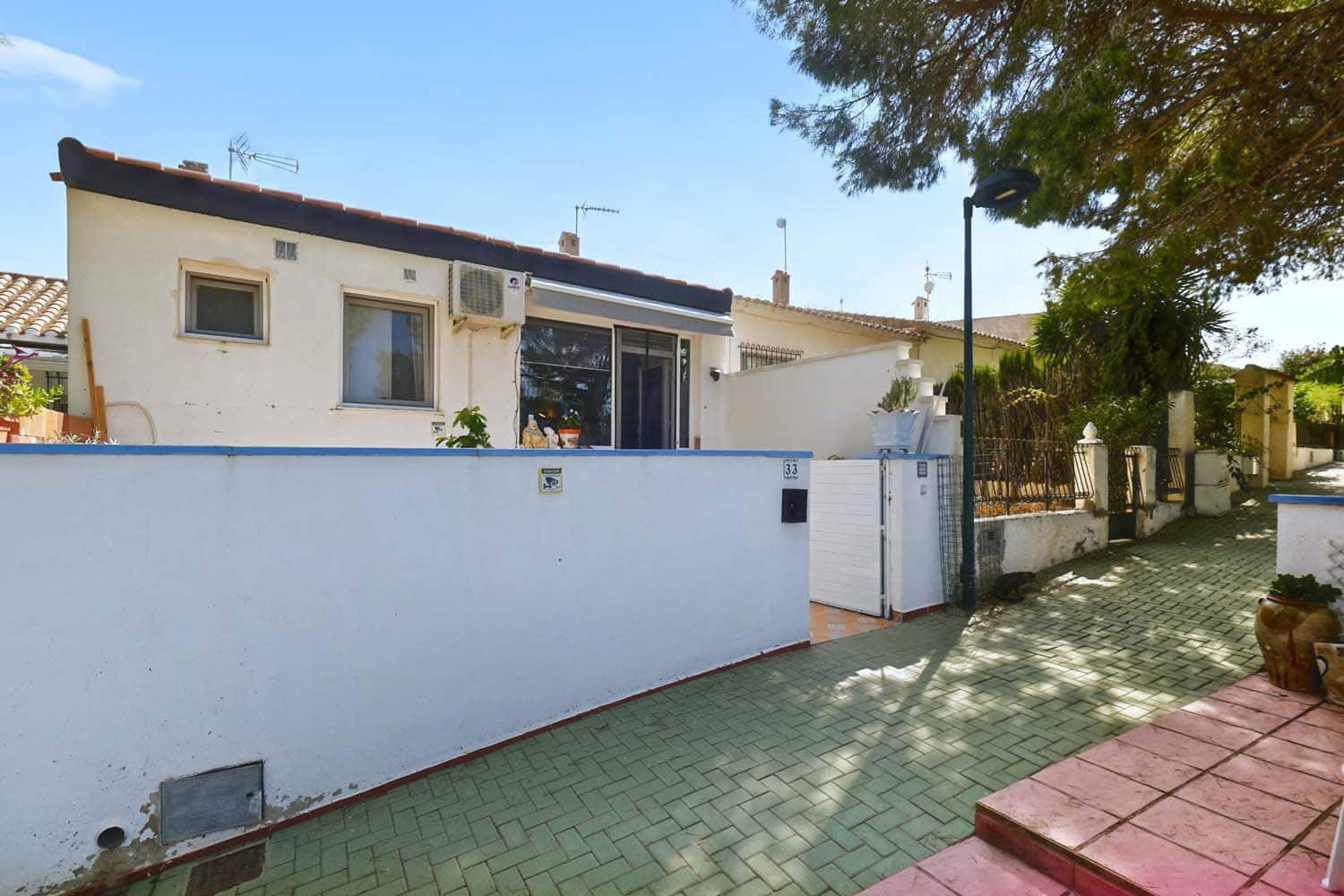 2 soveværelse Semi-Rækkehus til salg i Pinar de Campoverde med garage - € 160.000 (Ref: 10091345)