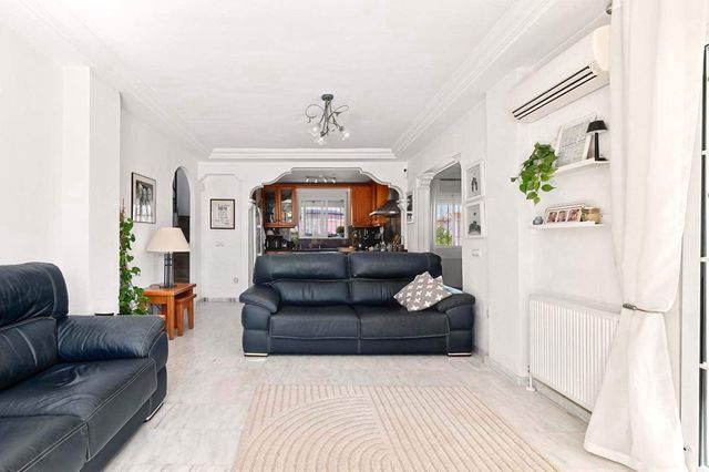 3 slaapkamer Villa te koop in Pinar de Campoverde, Pilar de la Horadada met zwembad garage - € 380.000 (Ref: 10111874)