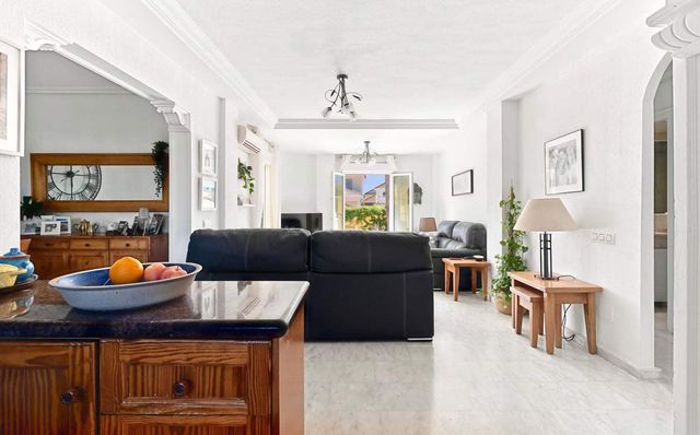 3 slaapkamer Villa te koop in Pinar de Campoverde, Pilar de la Horadada met zwembad garage - € 380.000 (Ref: 10111874)