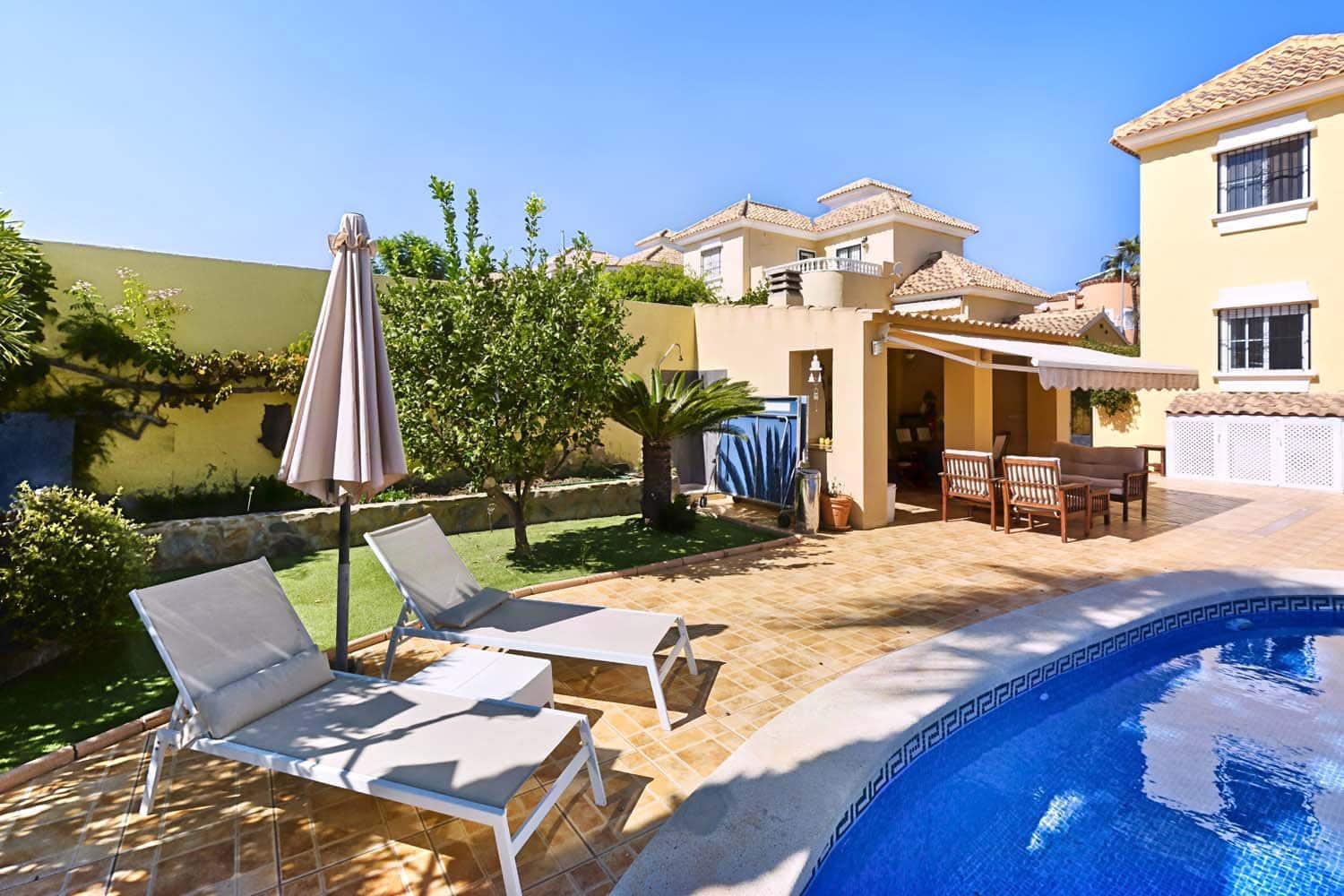 3 slaapkamer Villa te koop in Pinar de Campoverde met zwembad garage - € 380.000 (Ref: 10111874)