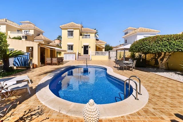 3 slaapkamer Villa te koop in Pinar de Campoverde, Pilar de la Horadada met zwembad garage - € 380.000 (Ref: 10111874)