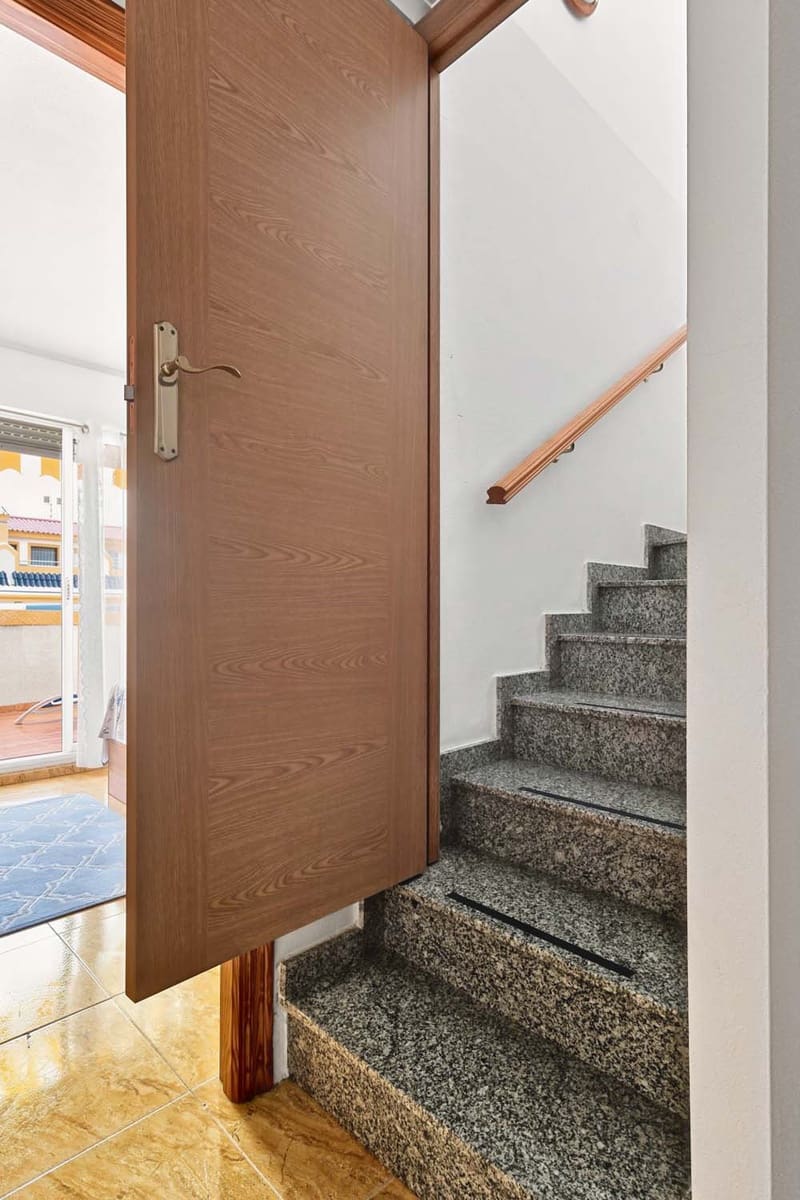 3 sypialnia Dom na sprzedaż w Playa Flamenca z basenem garażem - 197 950 € (Ref: 10124793)