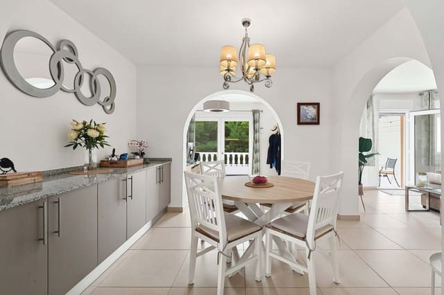 4 slaapkamer Villa te koop in Pinar de Campoverde, Pilar de la Horadada met zwembad garage - € 470.000 (Ref: 10130635)