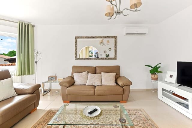 4 slaapkamer Villa te koop in Pinar de Campoverde, Pilar de la Horadada met zwembad garage - € 470.000 (Ref: 10130635)