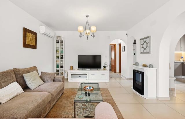 4 slaapkamer Villa te koop in Pinar de Campoverde, Pilar de la Horadada met zwembad garage - € 470.000 (Ref: 10130635)