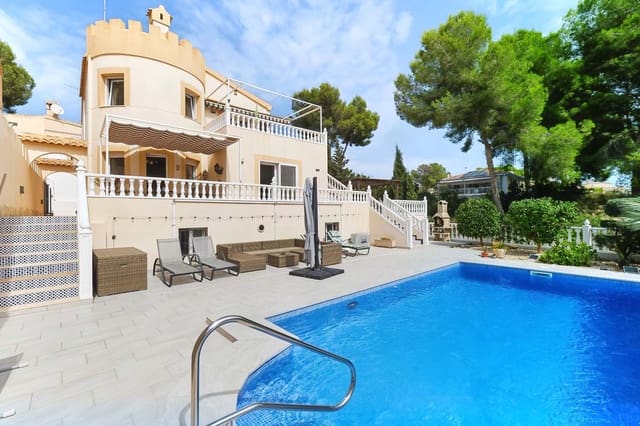 4 slaapkamer Villa te koop in Pinar de Campoverde, Pilar de la Horadada met zwembad garage - € 470.000 (Ref: 10130635)