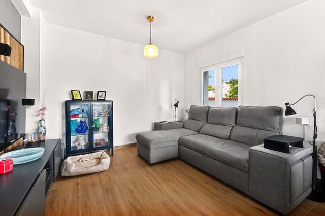 Chalet de 4 habitaciones en Pinar de Campoverde, Pilar de la Horadada en venta con piscina garaje - 495.000 € (Ref: 10130636)