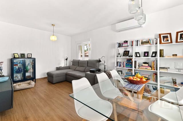 Chalet de 4 habitaciones en Pinar de Campoverde, Pilar de la Horadada en venta con piscina garaje - 495.000 € (Ref: 10130636)