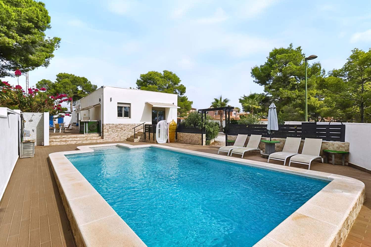 Chalet de 4 habitaciones en Pinar de Campoverde en venta con piscina garaje - 495.000 € (Ref: 10130636)