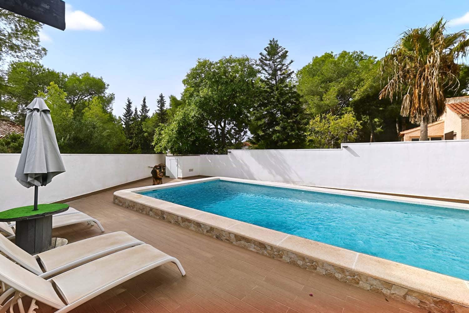 Chalet de 4 habitaciones en Pinar de Campoverde en venta con piscina garaje - 495.000 € (Ref: 10130636)