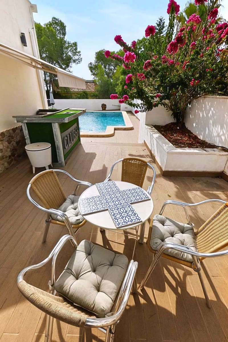 Chalet de 4 habitaciones en Pinar de Campoverde en venta con piscina garaje - 495.000 € (Ref: 10130636)