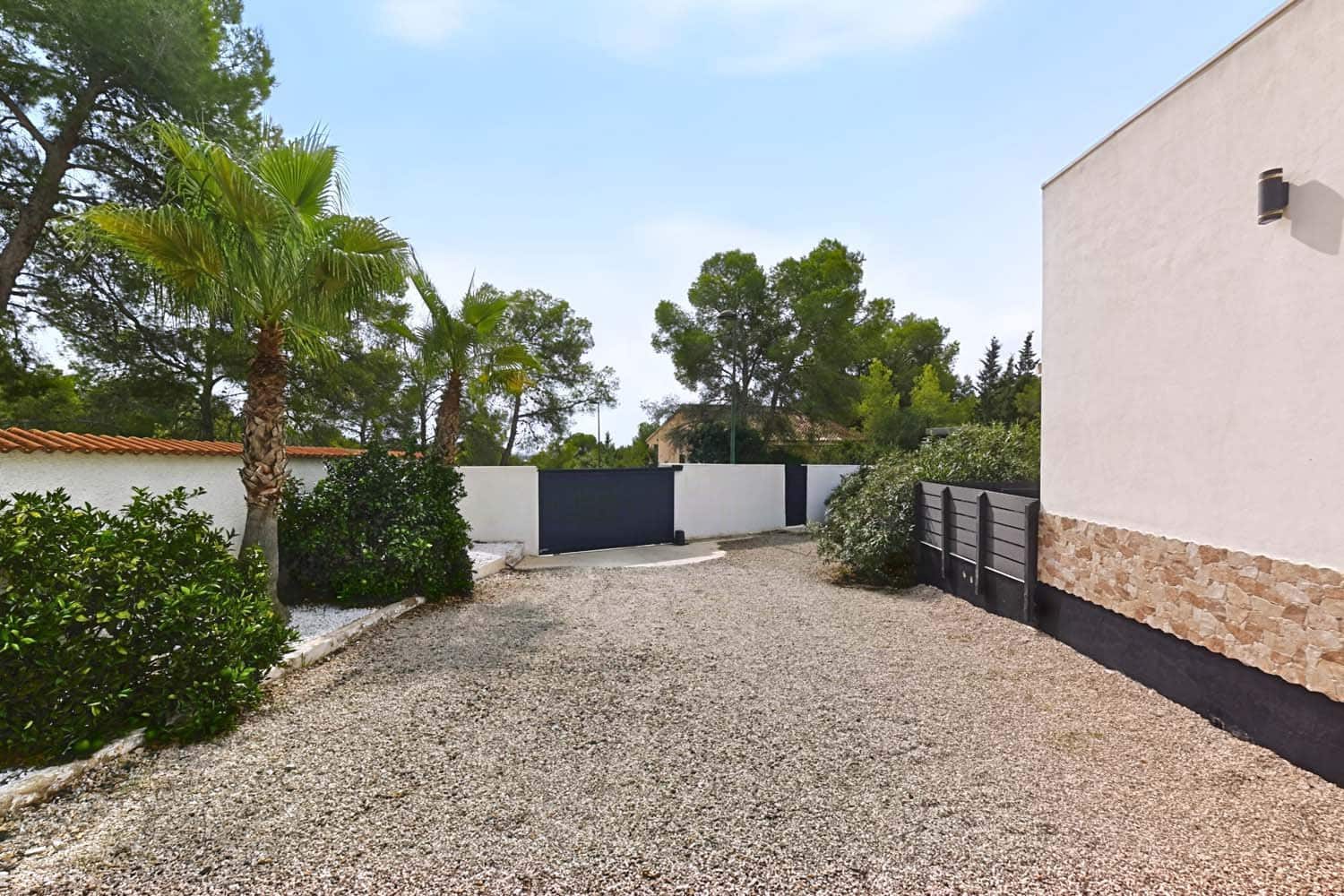 Chalet de 4 habitaciones en Pinar de Campoverde en venta con piscina garaje - 495.000 € (Ref: 10130636)