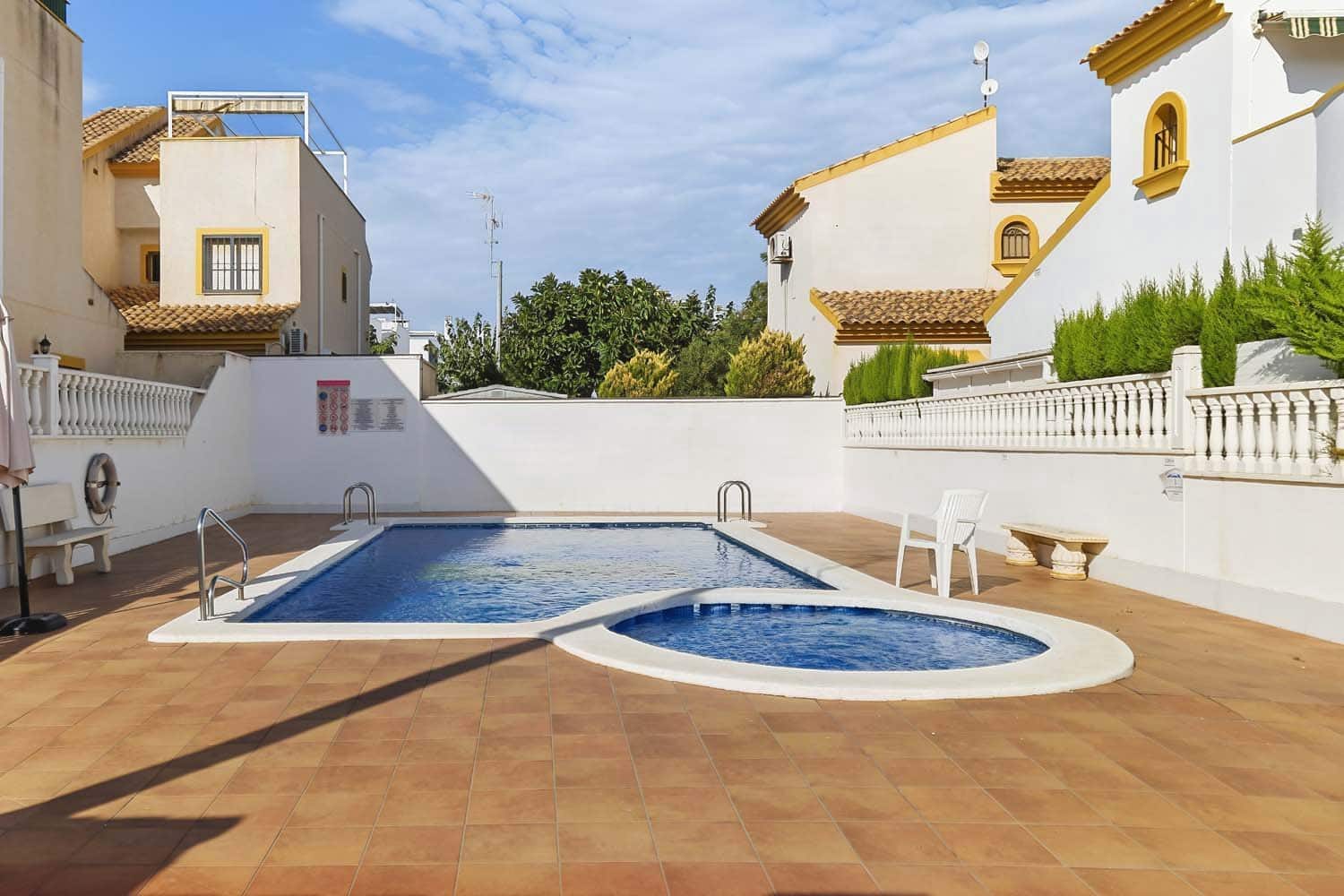 2 soveværelse Byhus til salg i Pilar de la Horadada med swimmingpool - € 175.000 (Ref: 10133496)