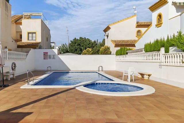 2 soveværelse Byhus til salg i Pilar de la Horadada ciudad, Pilar de la Horadada med swimmingpool - € 175.000 (Ref: 10133496)