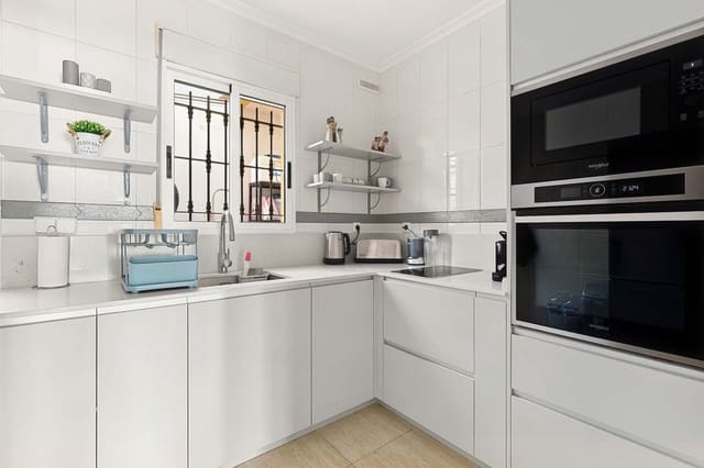 2 soveværelse Byhus til salg i Pilar de la Horadada ciudad, Pilar de la Horadada med swimmingpool - € 175.000 (Ref: 10133496)