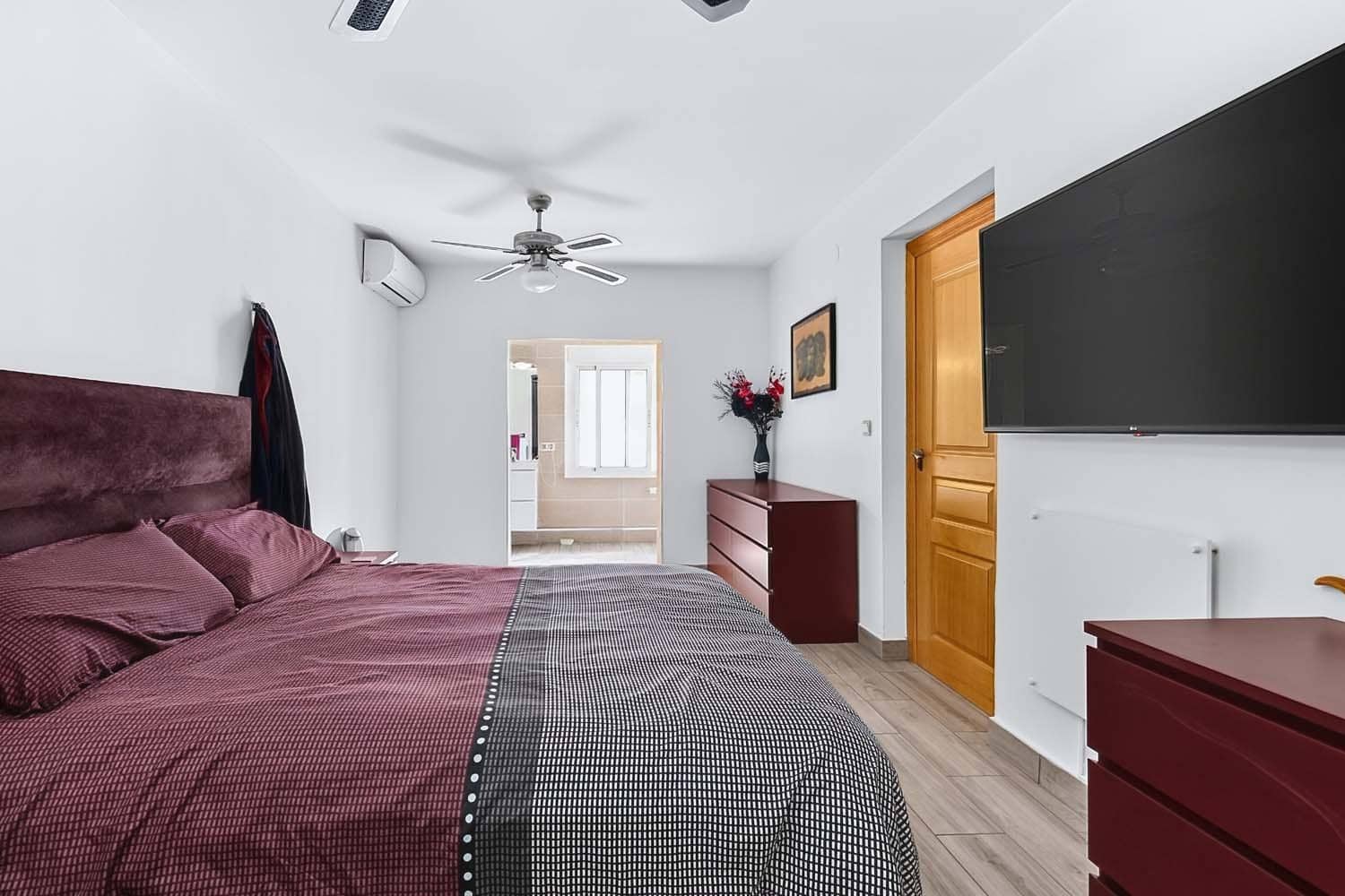 3 soveværelse Villa til salg i Pinar de Campoverde med garage - € 329.500 (Ref: 10134876)