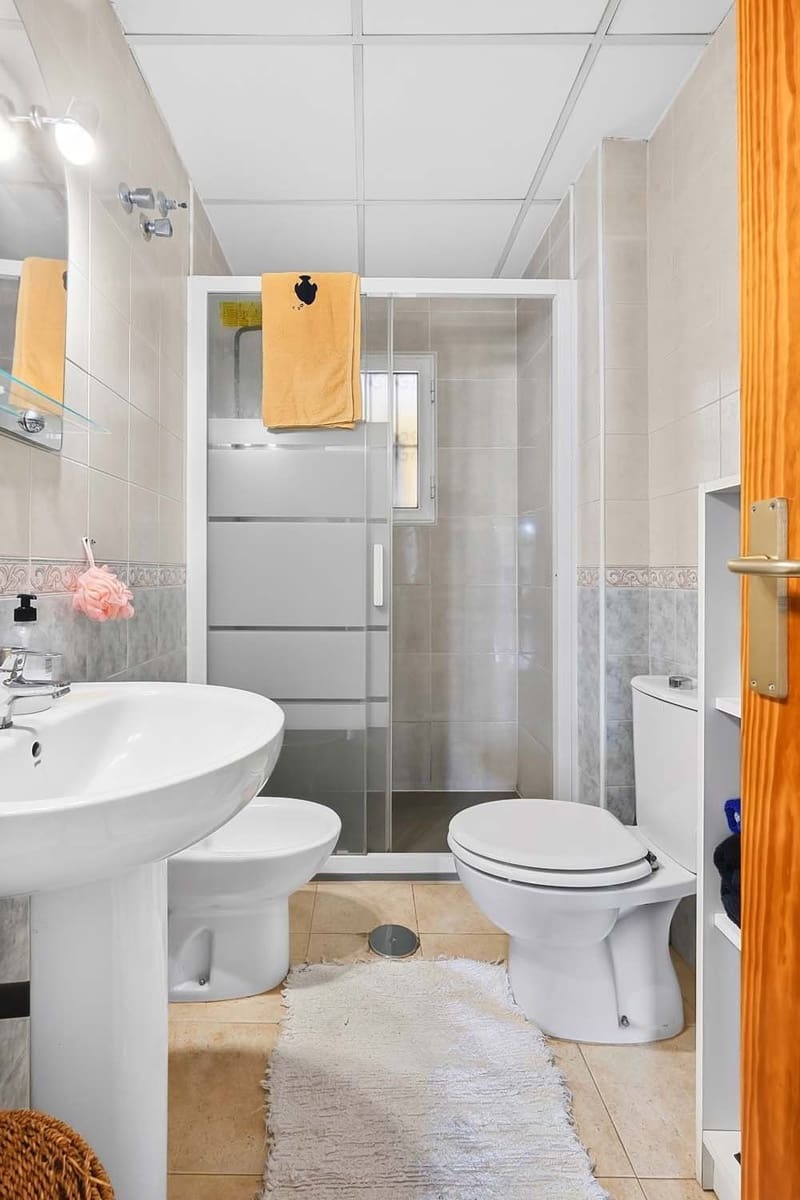 2 makuuhuone Huoneisto myytävänä paikassa La Zenia mukana uima-altaan - 169 950 € (Ref: 10140183)