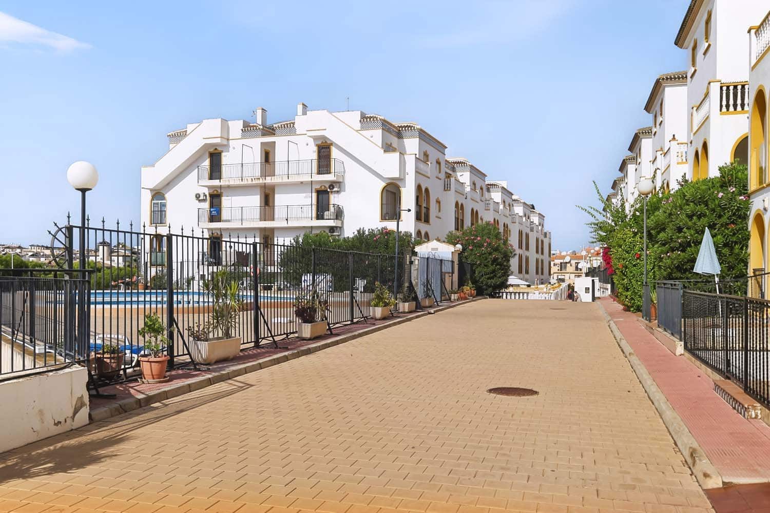 2 makuuhuone Huoneisto myytävänä paikassa La Zenia mukana uima-altaan - 169 950 € (Ref: 10140183)