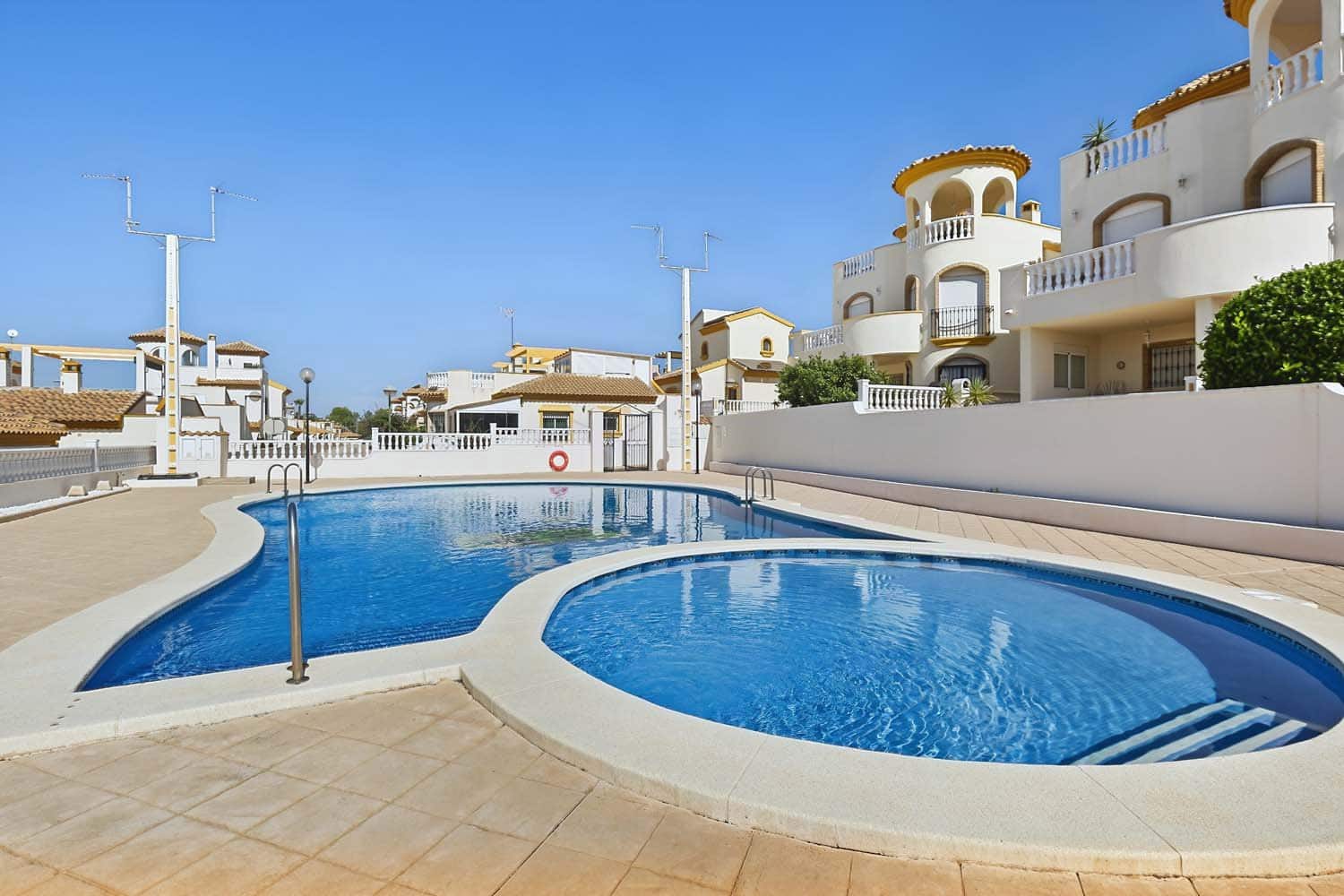 2 soveværelse Villa til salg i Pinar de Campoverde med swimmingpool garage - € 217.500 (Ref: 10153684)