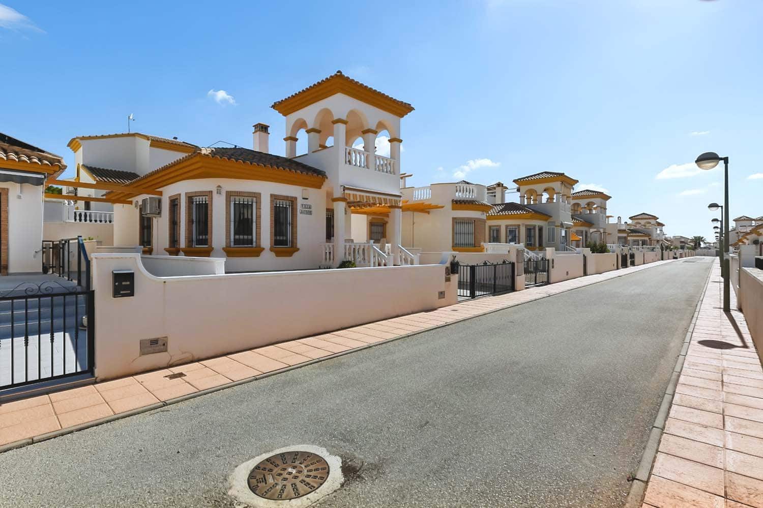 2 soveværelse Villa til salg i Pinar de Campoverde med swimmingpool garage - € 217.500 (Ref: 10153684)