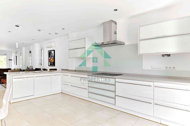 Chalet de 6 habitaciones en Alicante / Alacant ciudad en venta con piscina - 750.000 € (Ref: 7655196)