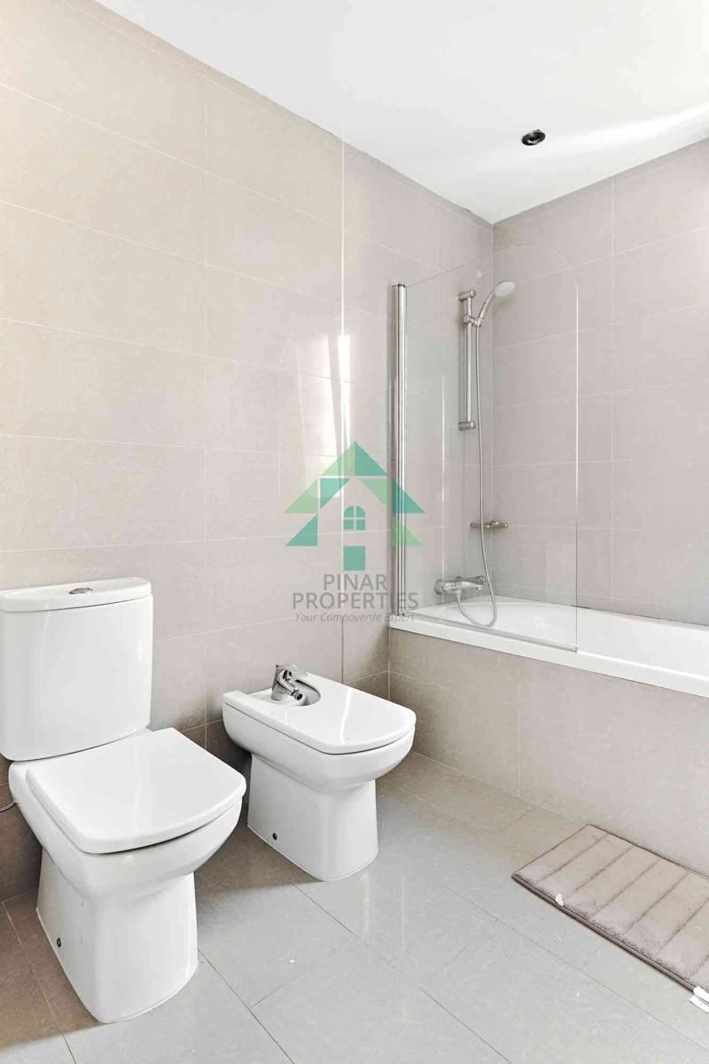 6 soveværelse Villa til salg i Alicante by med swimmingpool - € 750.000 (Ref: 7655196)