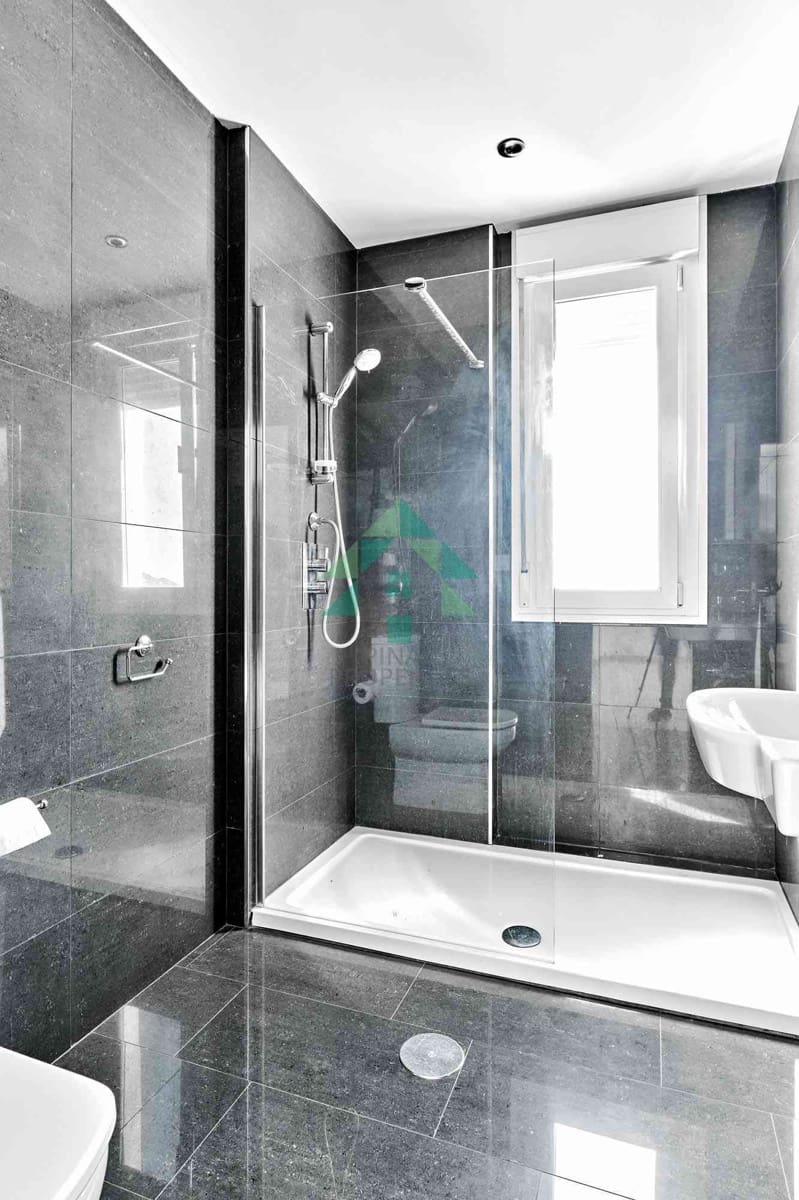 6 soveværelse Villa til salg i Alicante by med swimmingpool - € 750.000 (Ref: 7655196)