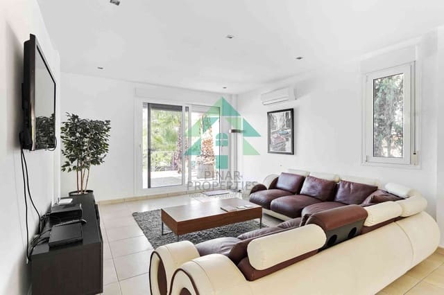 Chalet de 6 habitaciones en Alicante / Alacant ciudad en venta con piscina - 750.000 € (Ref: 7655196)