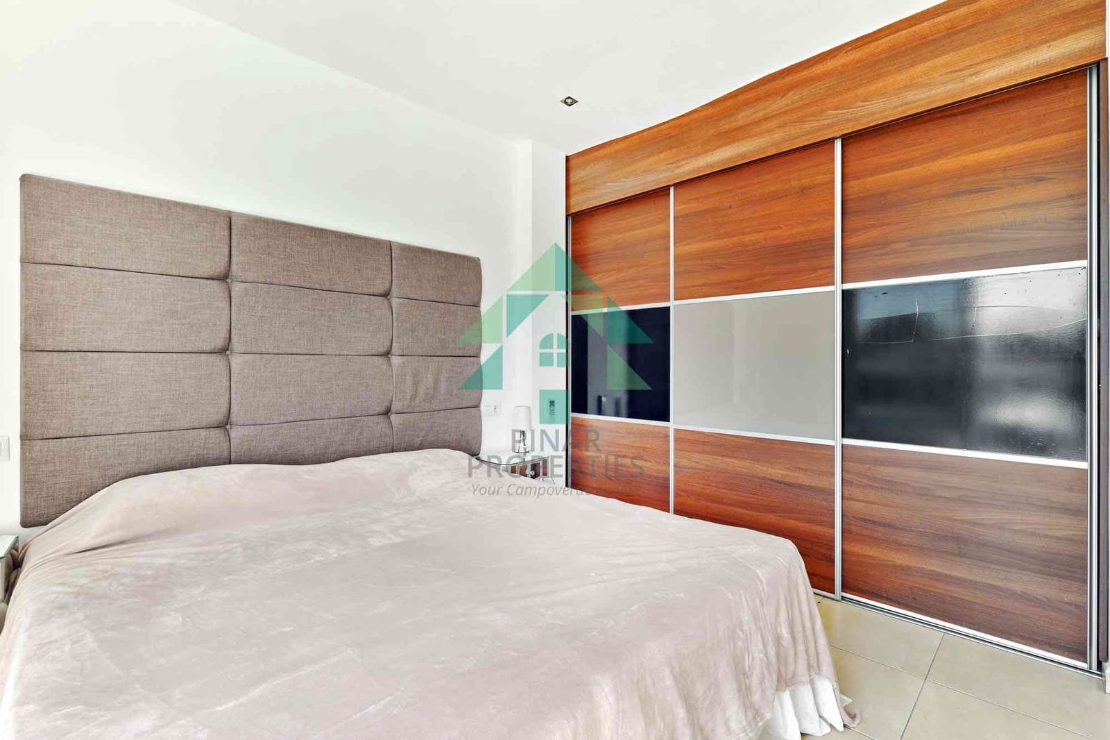 6 soveværelse Villa til salg i Alicante by med swimmingpool - € 750.000 (Ref: 7655196)