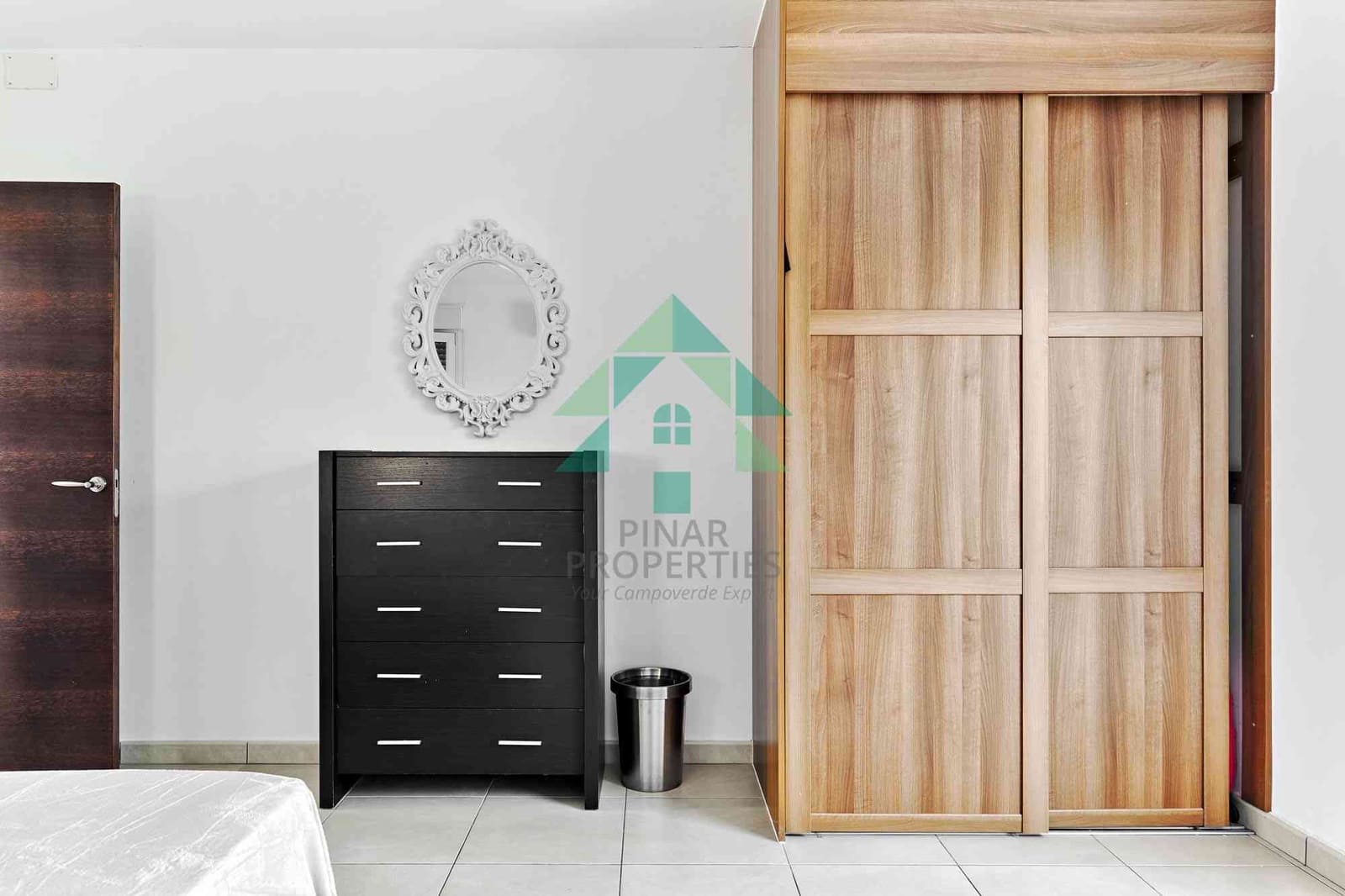 6 soveværelse Villa til salg i Alicante by med swimmingpool - € 750.000 (Ref: 7655196)