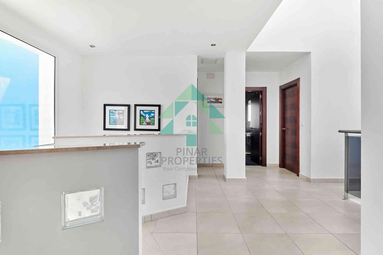 6 soveværelse Villa til salg i Alicante by med swimmingpool - € 750.000 (Ref: 7655196)