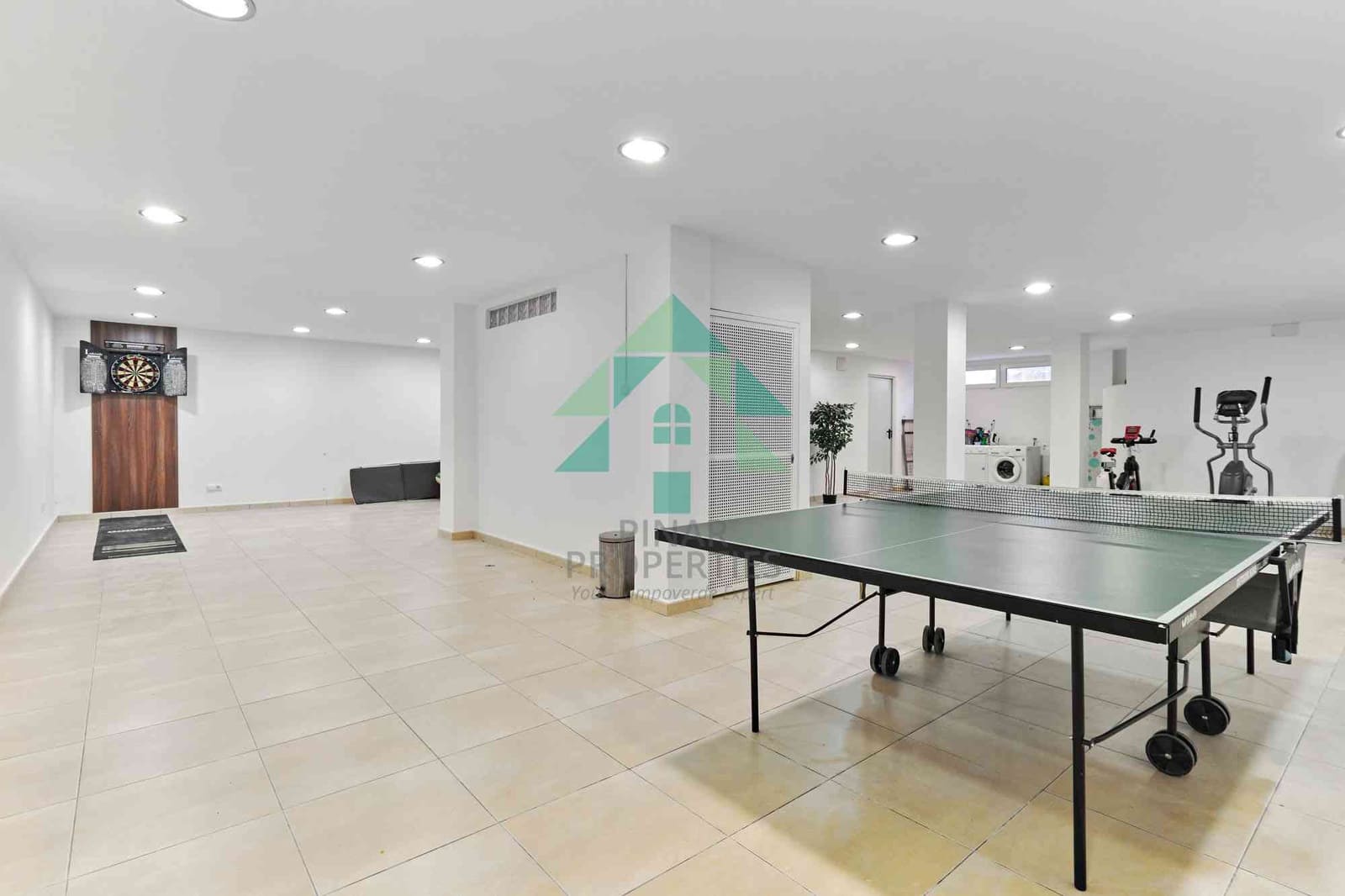 6 soveværelse Villa til salg i Alicante by med swimmingpool - € 750.000 (Ref: 7655196)