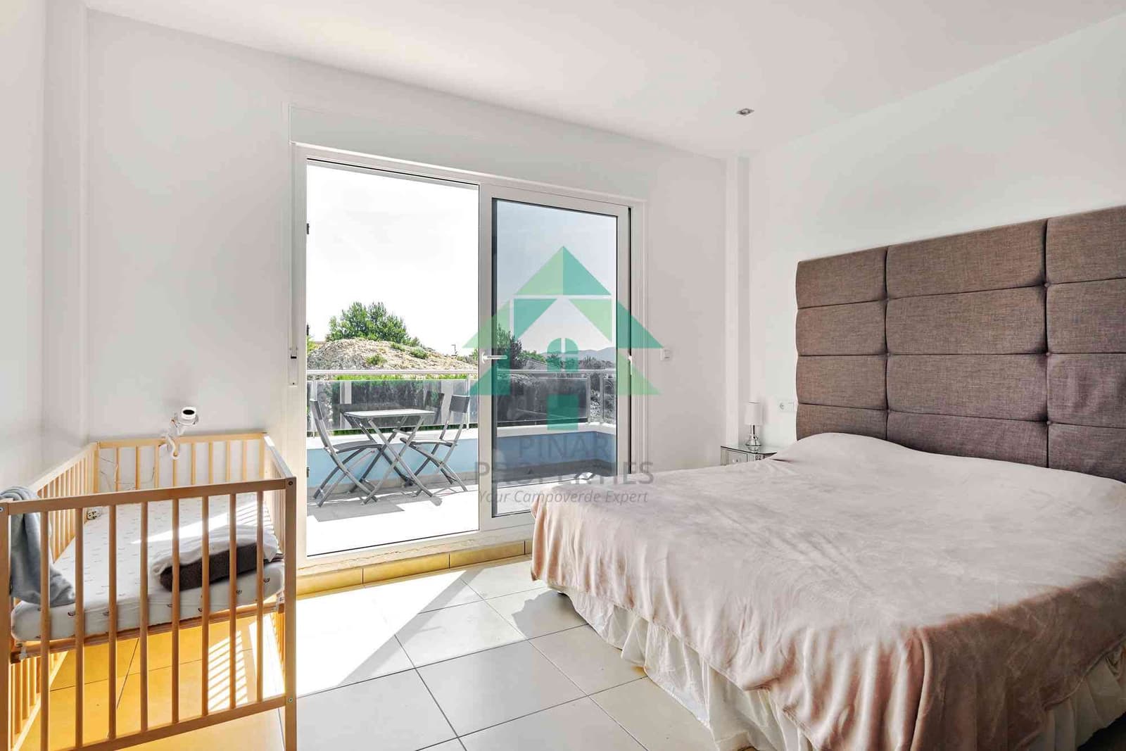 6 soveværelse Villa til salg i Alicante by med swimmingpool - € 750.000 (Ref: 7655196)