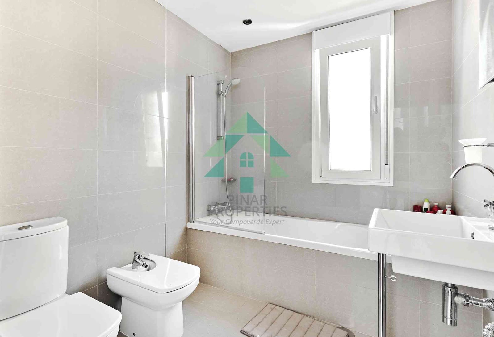 6 soveværelse Villa til salg i Alicante by med swimmingpool - € 750.000 (Ref: 7655196)