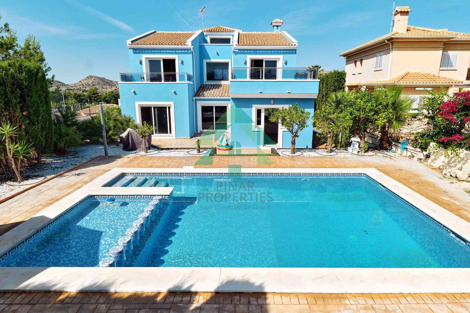 6 soveværelse Villa til salg i Alicante by med swimmingpool - € 750.000 (Ref: 7655196)