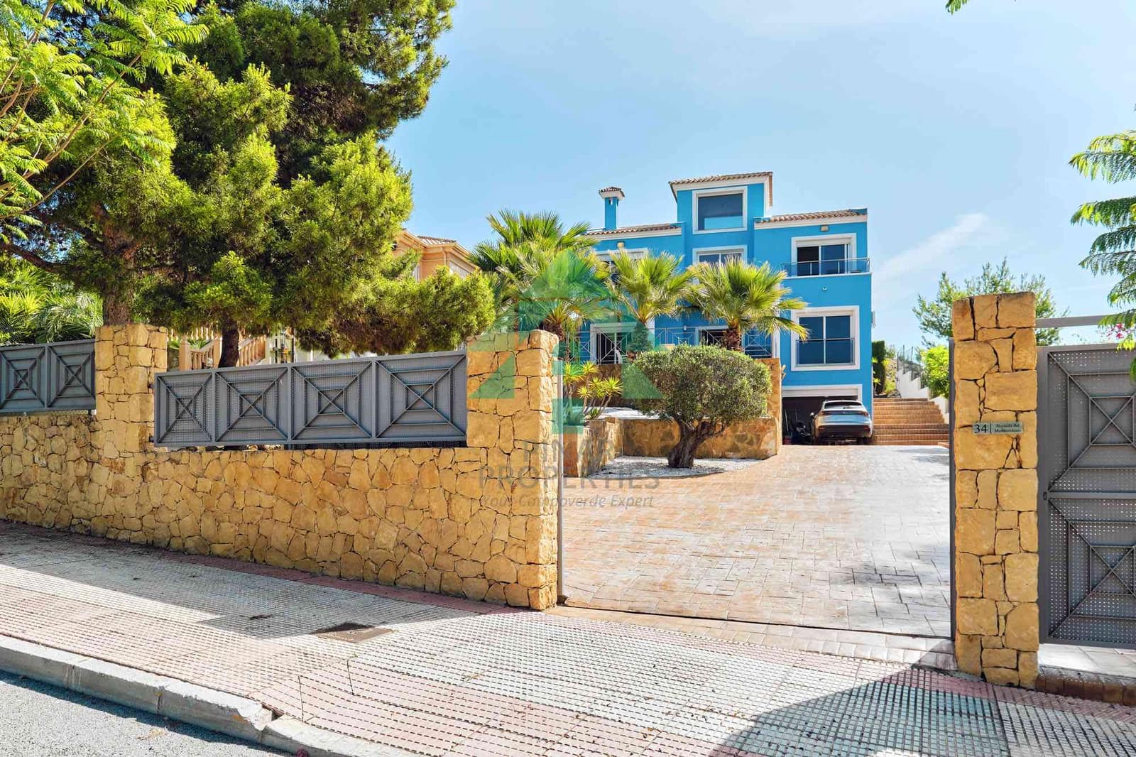 6 soveværelse Villa til salg i Alicante by med swimmingpool - € 750.000 (Ref: 7655196)