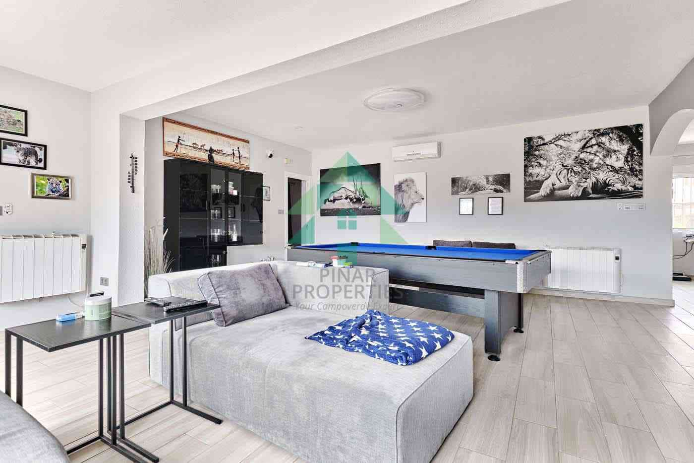 4 makuuhuone Huvila myytävänä paikassa Pinar de Campoverde mukana uima-altaan - 440 000 € (Ref: 8349917)