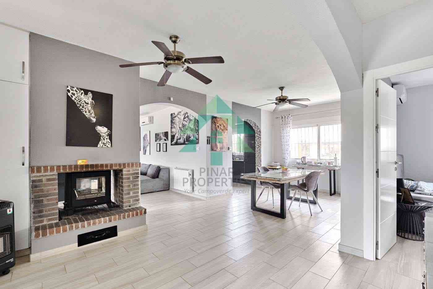 4 makuuhuone Huvila myytävänä paikassa Pinar de Campoverde mukana uima-altaan - 440 000 € (Ref: 8349917)