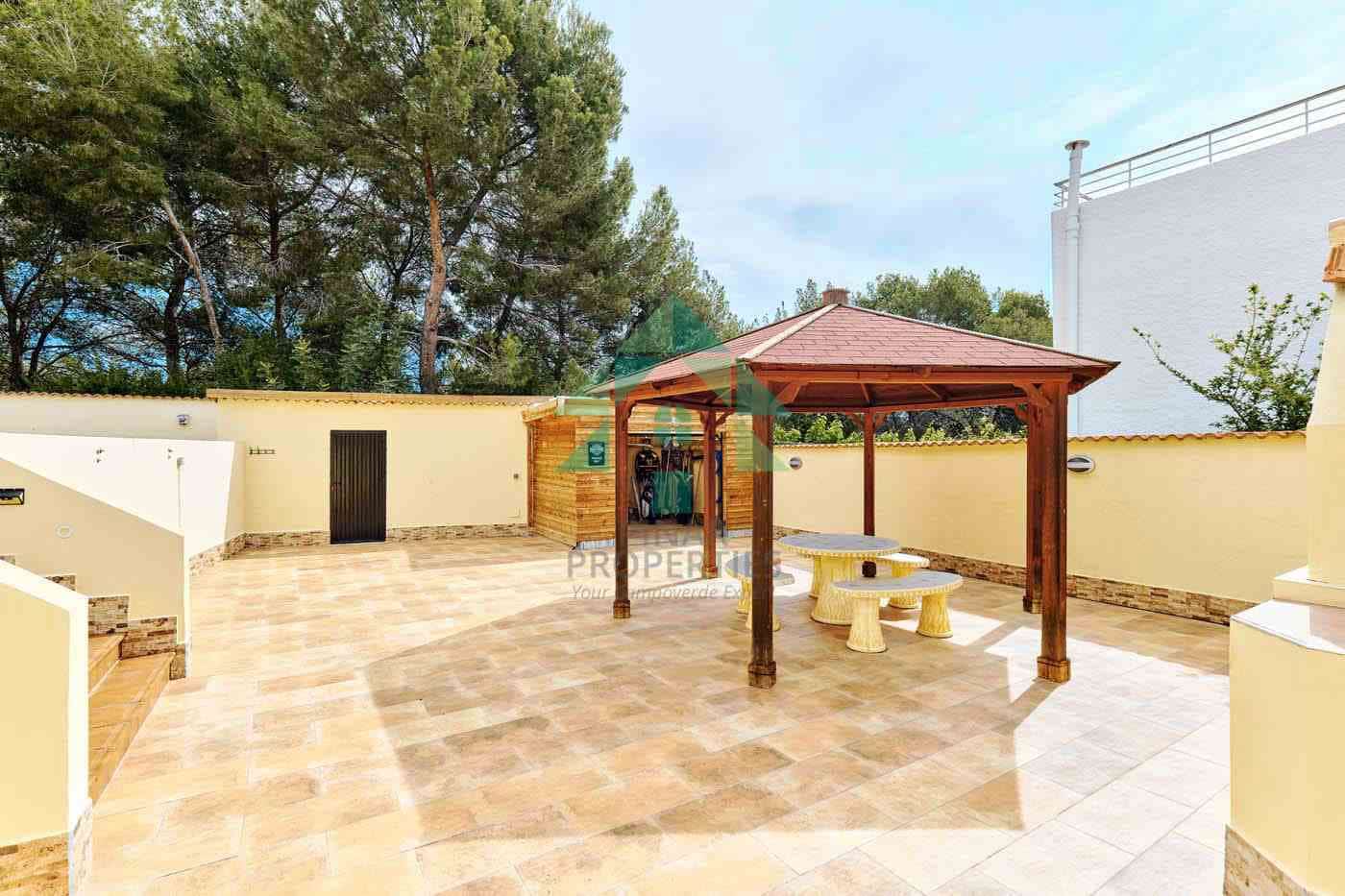 4 makuuhuone Huvila myytävänä paikassa Pinar de Campoverde mukana uima-altaan - 440 000 € (Ref: 8349917)