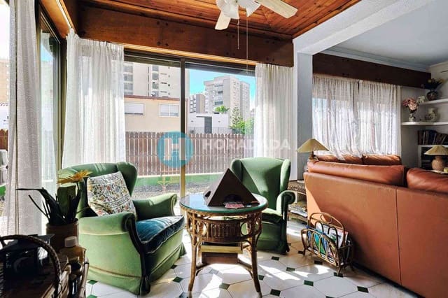 4 bedroom Villa for sale in Dehesa de Campoamor, Orihuela - € 790,000 (Ref: 8737373)