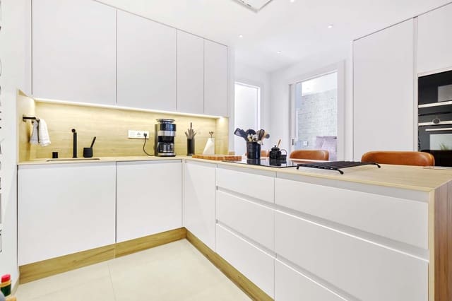 Apartamento de 3 habitaciones en San Pedro del Pinatar ciudad, San Pedro del Pinatar en venta - 299.000 € (Ref: 8796097)