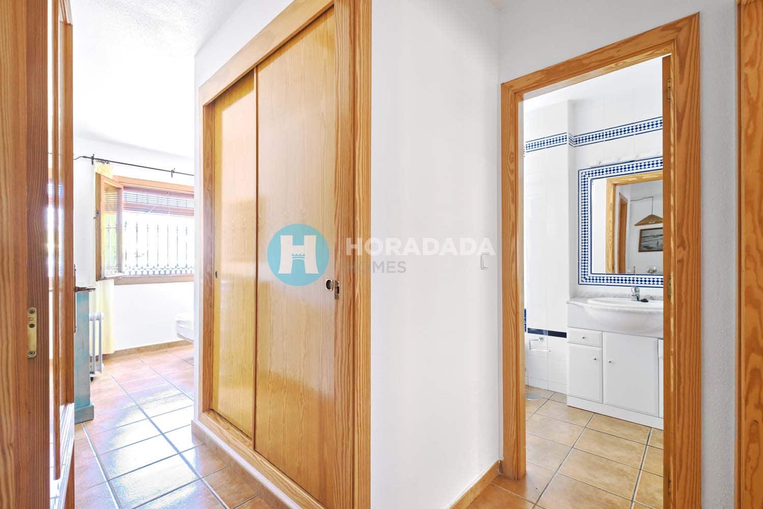 4 soveværelse Semi-Rækkehus til salg i Torre de la Horadada - € 399.000 (Ref: 8881010)