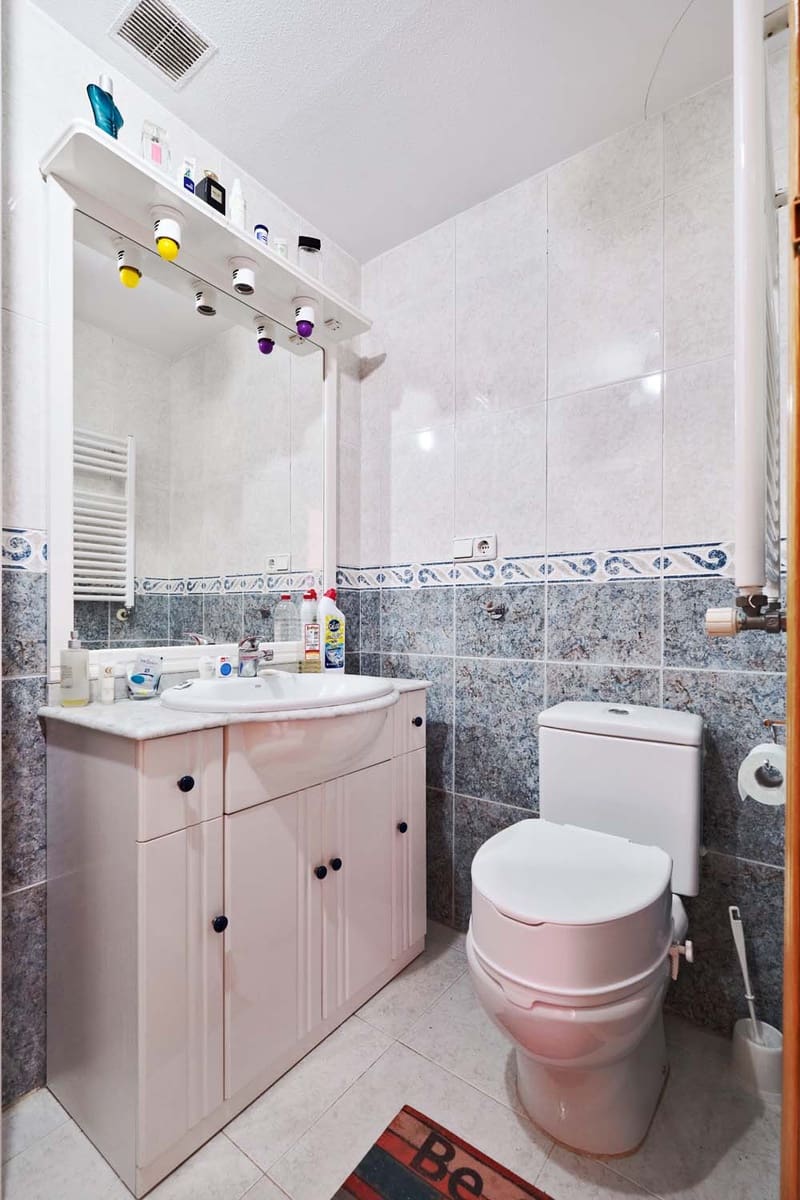 5 soveværelse Byhus til salg i Torre de la Horadada med garage - € 229.000 (Ref: 9048567)