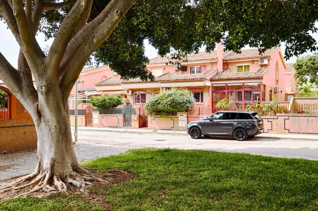 5 soverom Hus til salgs i Torre de la Horadada, Pilar de la Horadada med garasje - € 229 000 (Ref: 9048567)