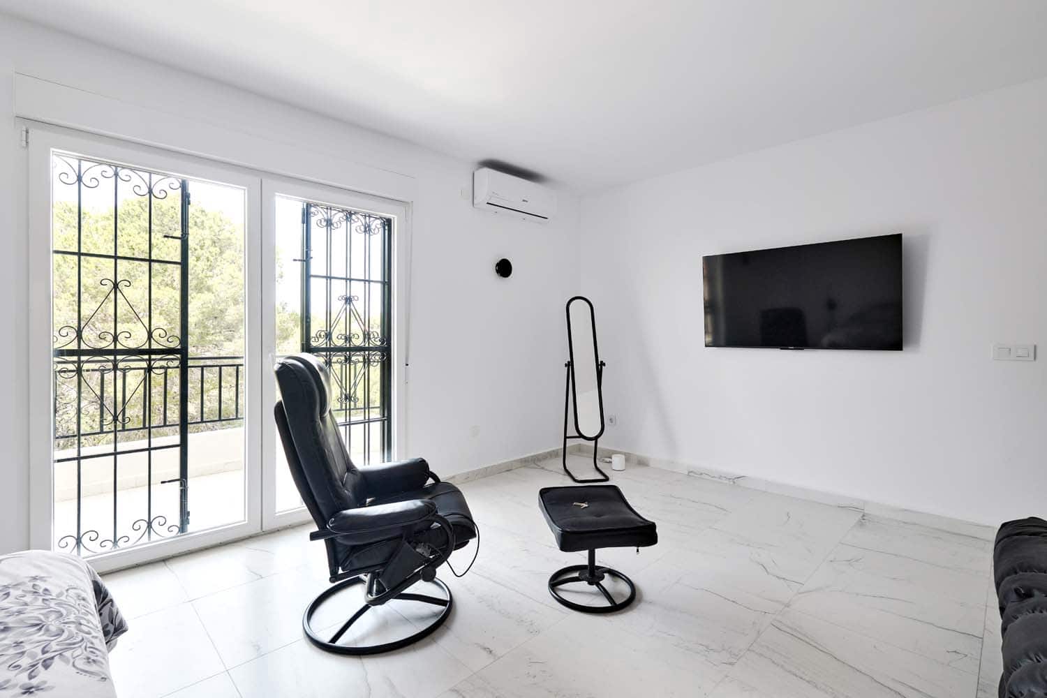 6 Zimmer Villa zu verkaufen in Pinar de Campoverde mit Pool - 569.000 € (Ref: 9063450)