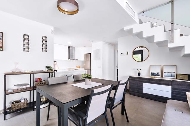 3 soveværelse Semi-Rækkehus til salg i Torre de la Horadada, Pilar de la Horadada med swimmingpool - € 474.000 (Ref: 9128040)