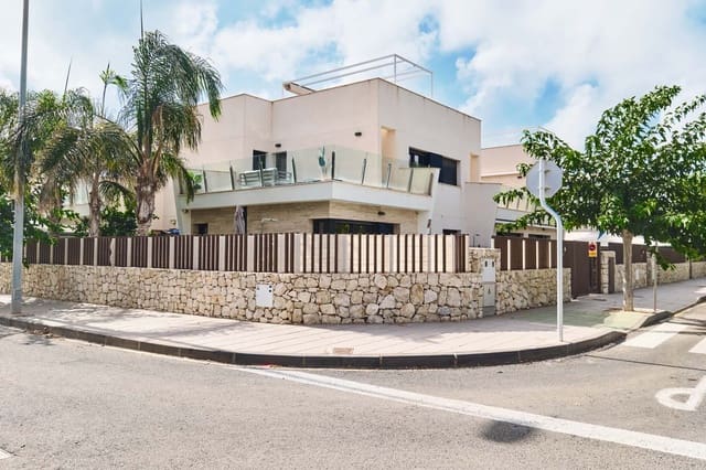 3 soveværelse Semi-Rækkehus til salg i Torre de la Horadada, Pilar de la Horadada med swimmingpool - € 474.000 (Ref: 9128040)