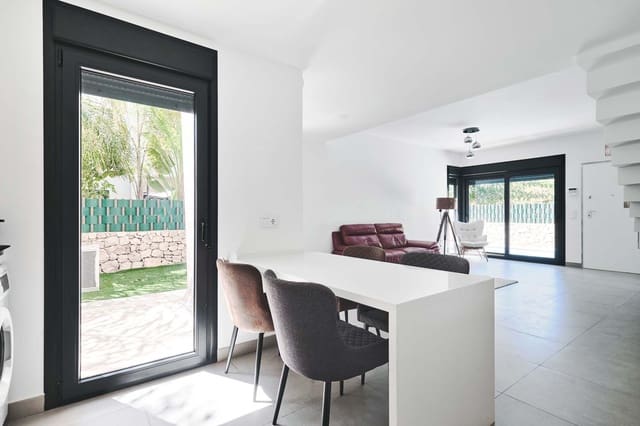 3 soveværelse Semi-Rækkehus til salg i Torre de la Horadada, Pilar de la Horadada med swimmingpool - € 450.000 (Ref: 9188149)