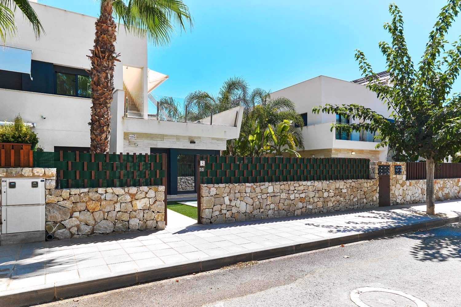 3 soveværelse Semi-Rækkehus til salg i Torre de la Horadada med swimmingpool - € 450.000 (Ref: 9188149)